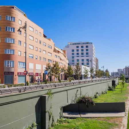 Cubo's Atocha With Optional Parking מאלגה