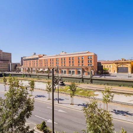Cubo's Atocha With Optional Parking * מאלגה